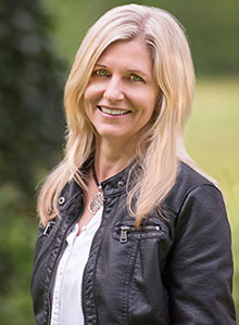 Portrait von Katja Blank - Heilpraktikerin beschraenkt auf das Gebiet der Psychotherapie